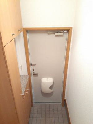 【玄関】 | ベル・フィオーレ　Ａ棟 | ゆったりとした玄関です