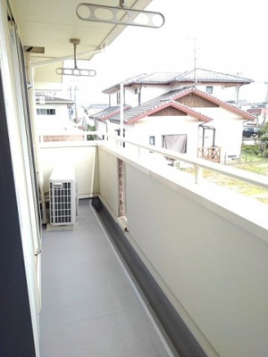 【バルコニー】 | エスペランサ・コート | 広々としたバルコニーです