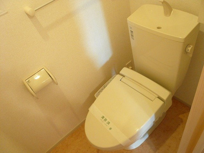 【トイレ】 | パーラメントハウス | 落ち着いた色調のトイレです