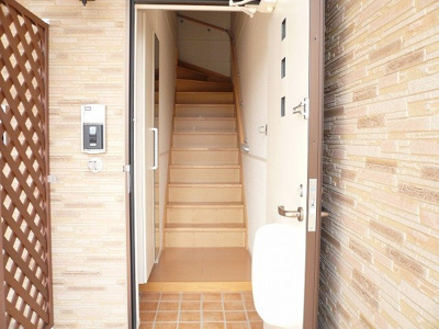 【玄関】 | パーラメントハウス | 明るい玄関です