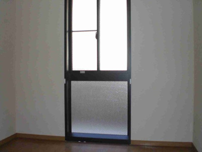 【居間・リビング】 | レオパレスアクシスＡ | フローリングの床となっています。