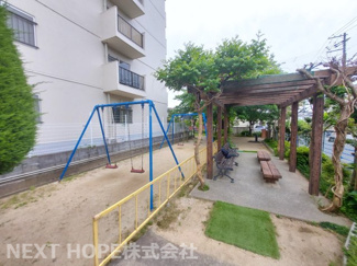 【その他共用部分】 | シティ逆瀬川　フルリフォーム済み | 敷地内には公園もあり、ちいさなお子様も安心して外遊びが楽しめます！！