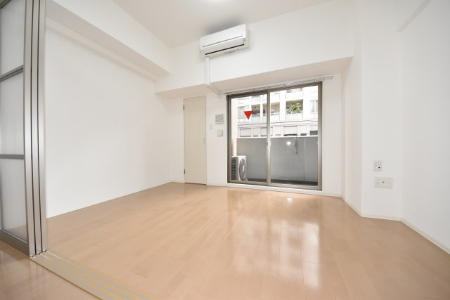 セレニテ本町グランデの居間・リビング