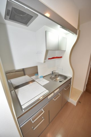 セレニテ本町グランデのキッチン