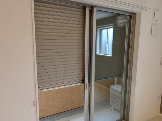 第三ペルスネージュの内装|窓シャッター