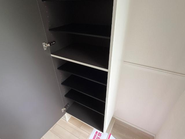 八街市大木　アパート新築工事の収納|シューズボックス（イメージ）