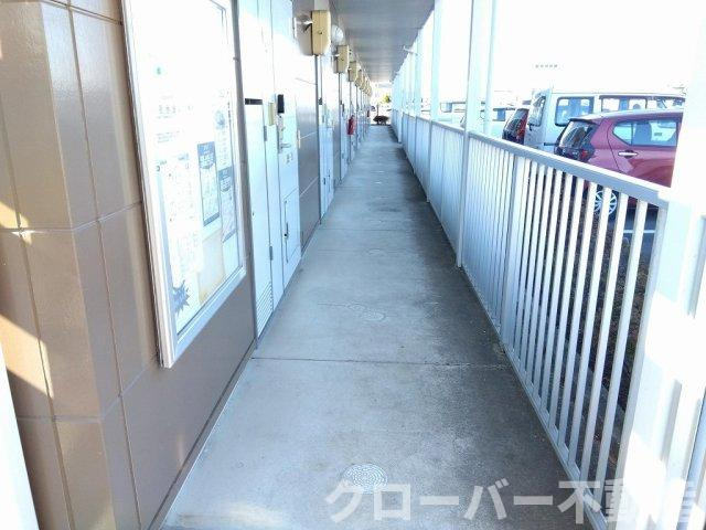 レオパレス城南のエントランス