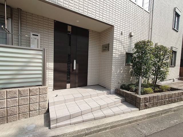 ヘーベルメゾン常盤台のエントランス