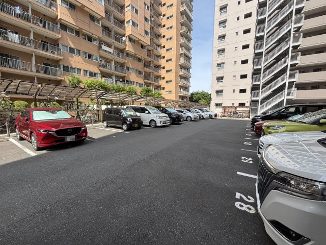【駐車場】