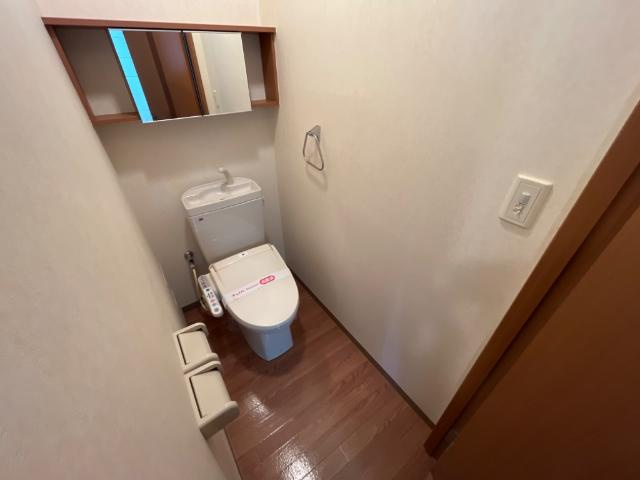 パイン・ツリーのトイレ|シャワー付トイレ