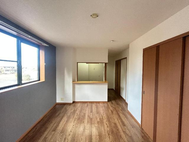 パイン・ツリーの居間・リビング|リビング