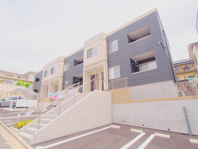 安芸郡府中町八幡４丁目のアパート