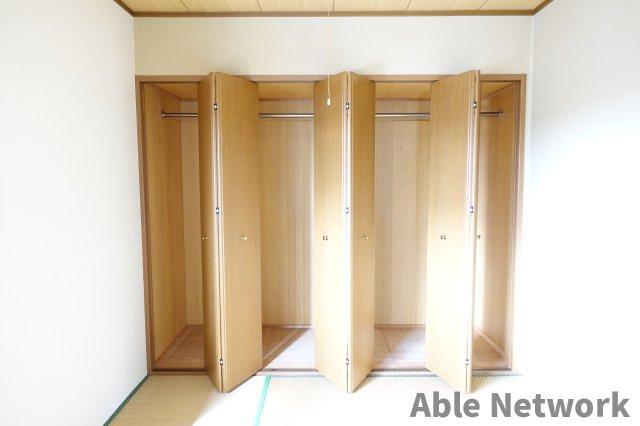 若葉住宅の収納|大容量のクローゼット