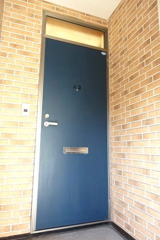 若葉住宅の玄関