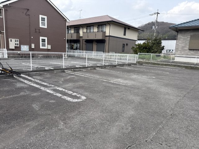 ＮＫヒルズ２の駐車場