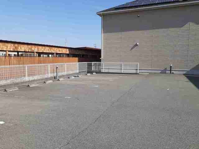 ザ・スイーツＢの駐車場