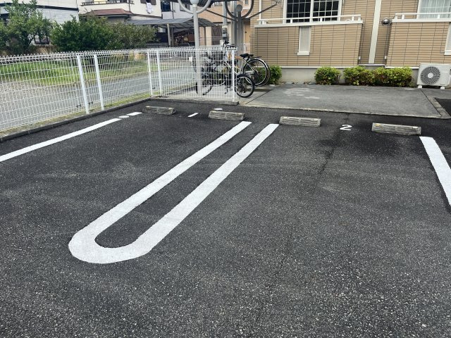 アクティブ　Ｉ．Ｋの駐車場