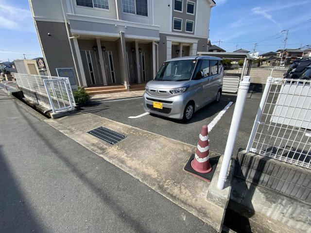 ソレアードの駐車場