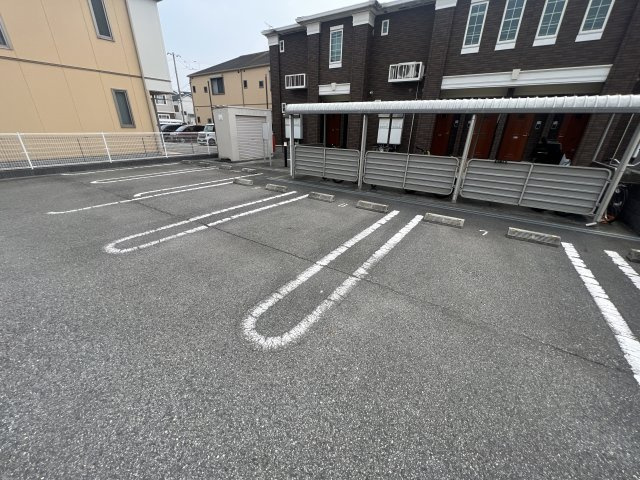 カトレーヴⅧの駐車場