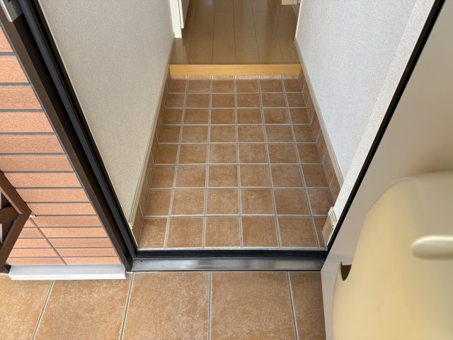 メゾン　ロングフィールドの玄関