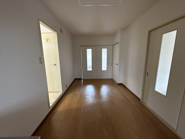 サンライズ青山の洋室