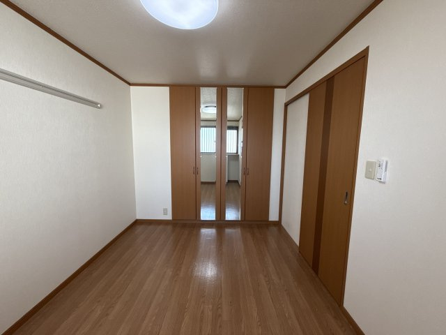 アベニール細江の寝室
