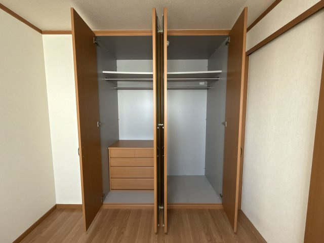 アベニール細江の収納