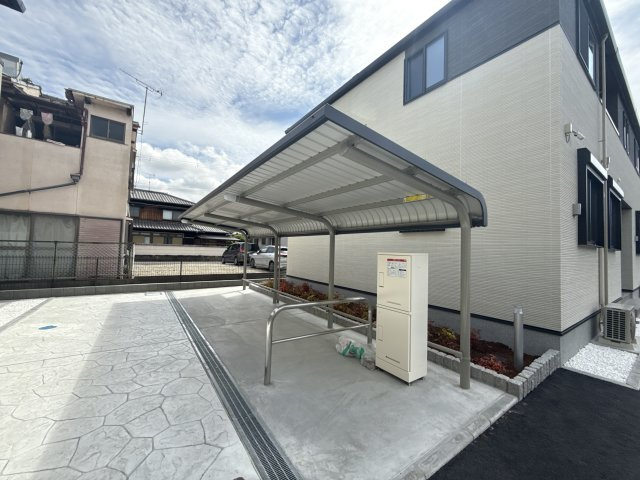 パルミエＢの駐車場