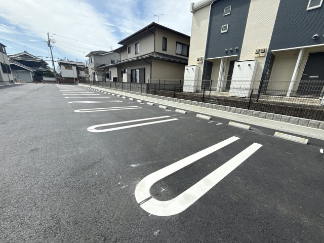 パルミエＢの駐車場