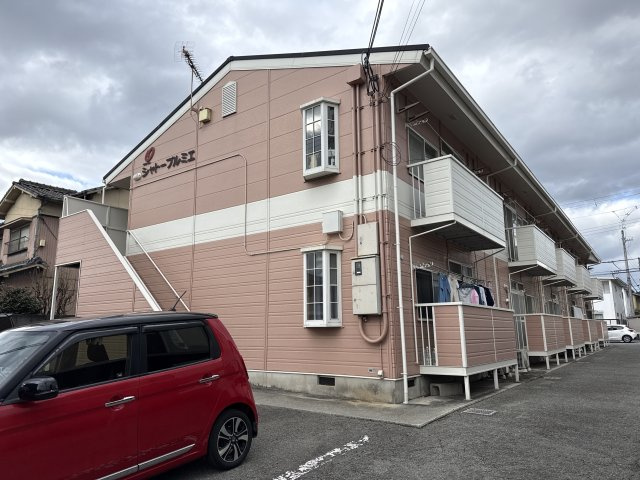 シャトープルミエの外観