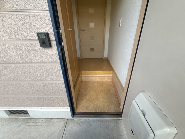アリビラⅡの玄関