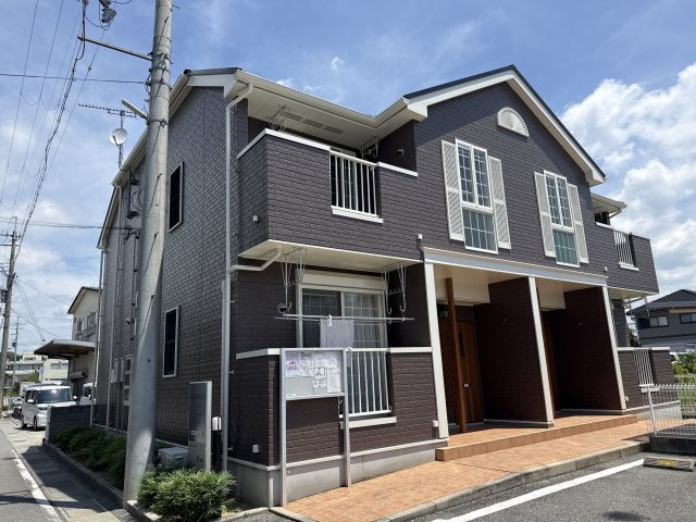 エレガンシアの外観