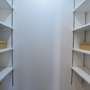 広島市佐伯区三宅4丁目　新築一戸建ての収納