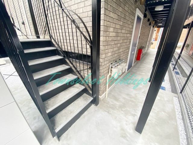 ハーミットクラブハウスプティバッセⅠのエントランス