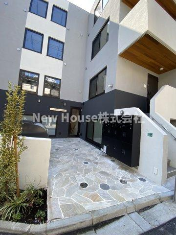 SPコート目白のエントランス