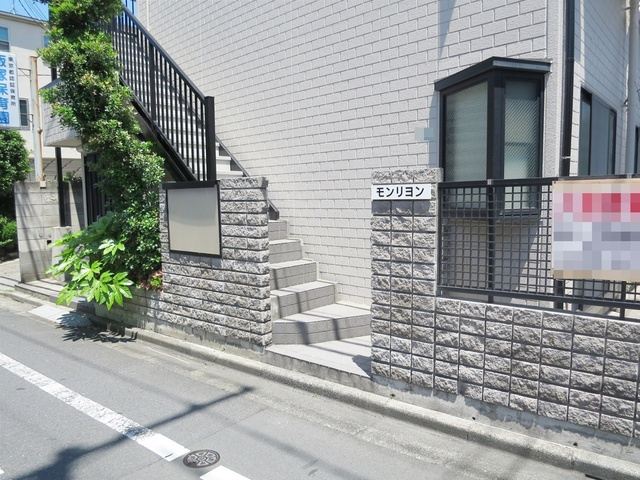 モンリヨンのエントランス|入口周辺はこちらです！