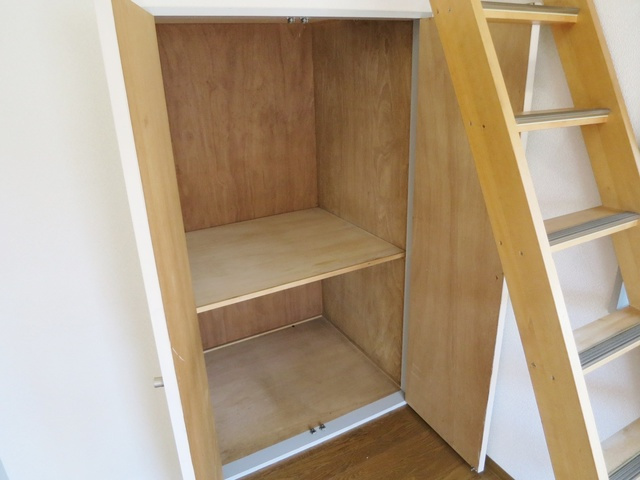 モンリヨンの収納|収納スペースです※写真は実際の反転です