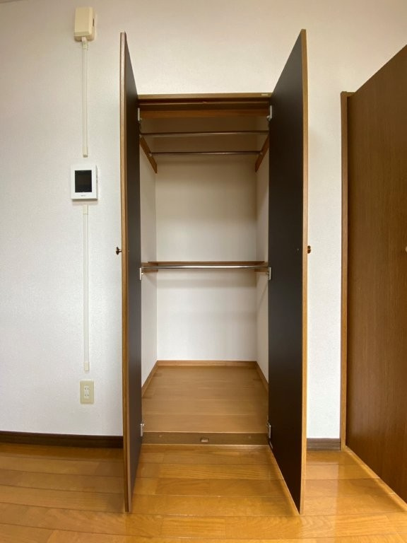 プチパレス銀杏の玄関