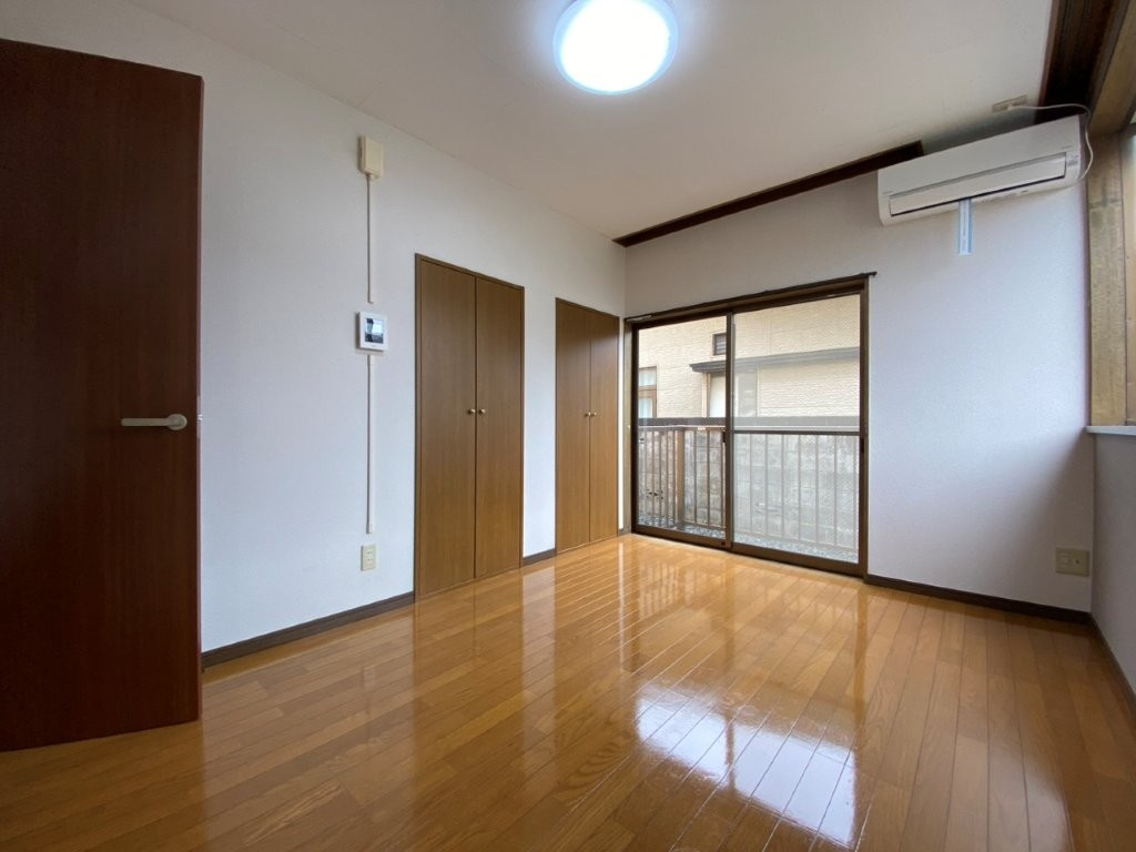 プチパレス銀杏の洋室