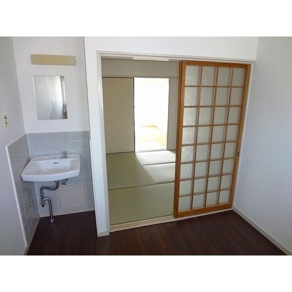 光マンションの居間・リビング