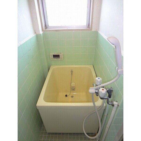 光マンションの浴室