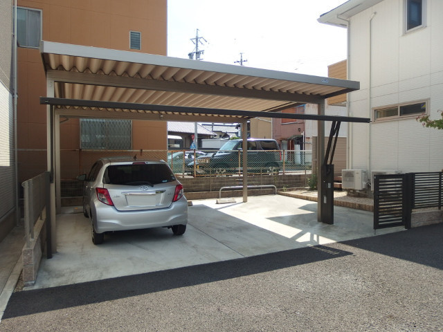 ディアコート（戸建）の駐車場