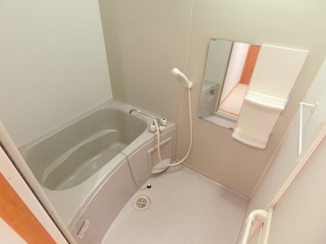 アーニスト新合川の浴室