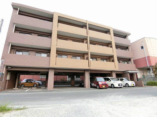 アーニスト新合川の外観