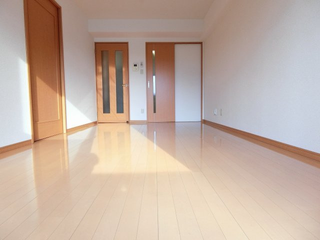 アーニスト新合川の居間・リビング