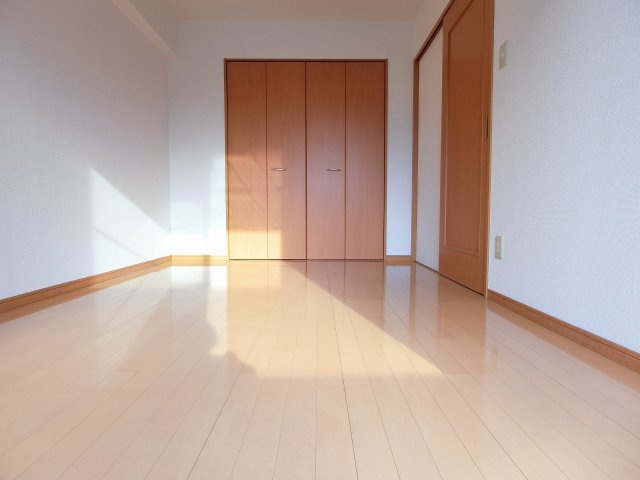 アーニスト新合川の洋室