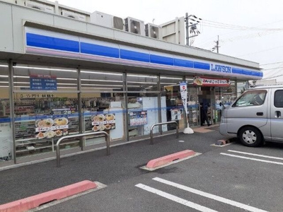 【周辺】 | シカタ　シャンブレットⅡ | ローソン 国道西野店まで200m
