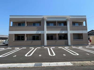 【外観】 | ラフィーネ（Ｒａｆｆｉｎｅ） | 外観写真（昼）