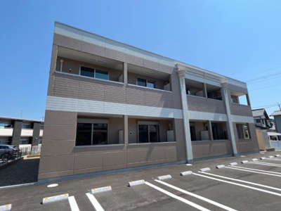 【外観】 | ラフィーネ（Ｒａｆｆｉｎｅ） | 外観写真（昼）