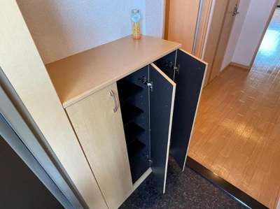 【玄関】 | ヒルトップ・テラス | 玄関